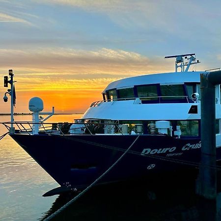 Hotel Douro Cruiser Vila Nova de Gaia Exterior foto